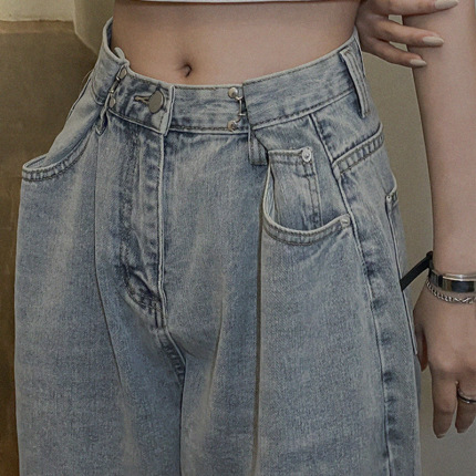 Summer design jeans, trousers, trend of season, high waist, loose straight fit